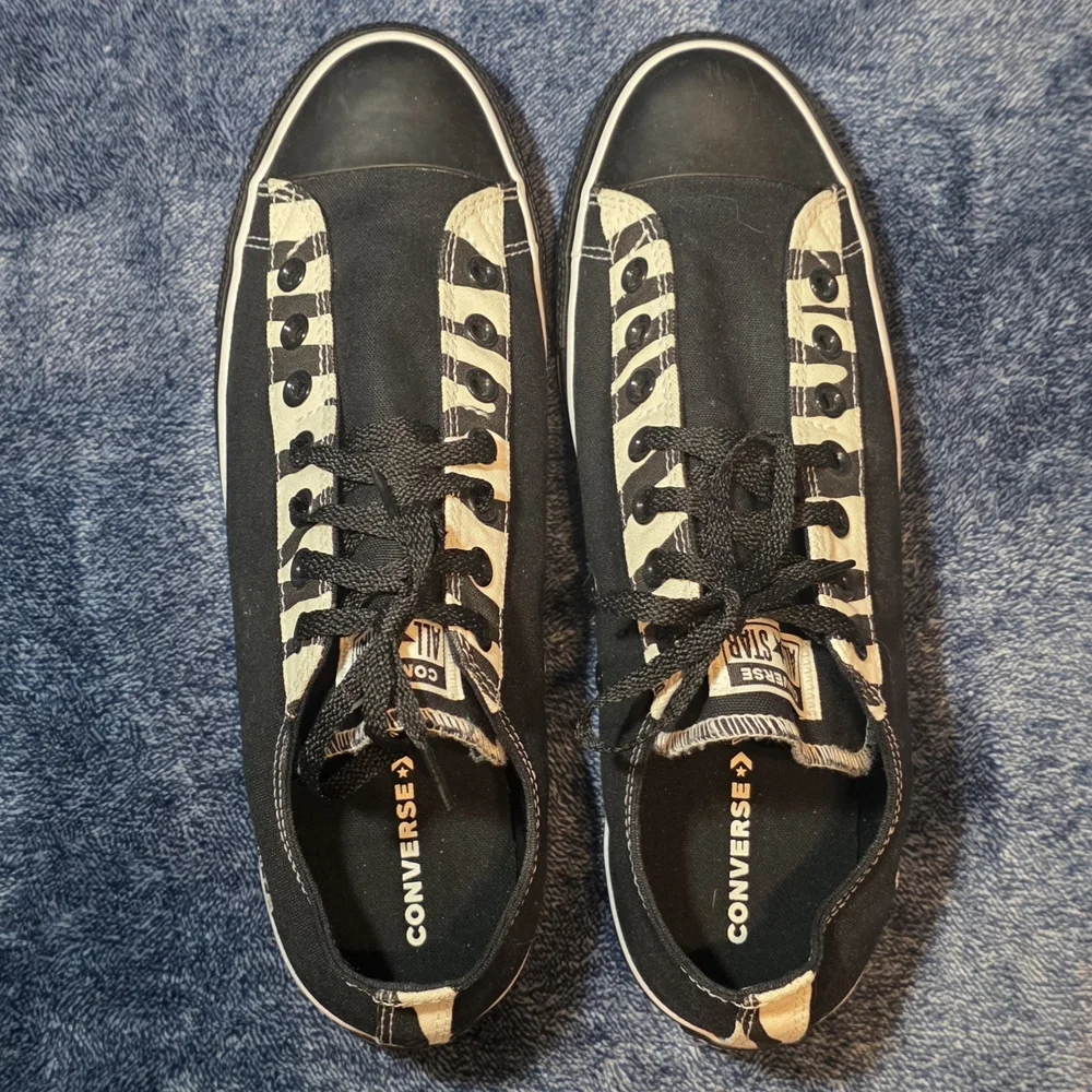 Custom Converse All Stars "Chuck Taylor" low-top canvas sneakers - Picture 5 of 7